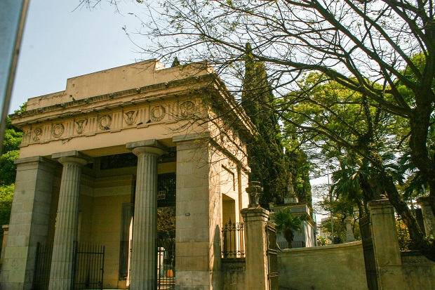 Conheça o roteiro temático do cemitério da Consolação, em São Paulo