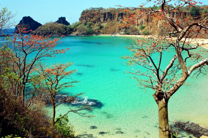 PRAIA DO SANCHO, FERNANDO DE NORONHA - BRASIL 