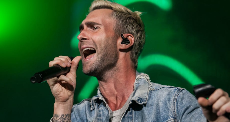 Shows: Maroon 5 faz show animado e repleto de hits em São Paulo