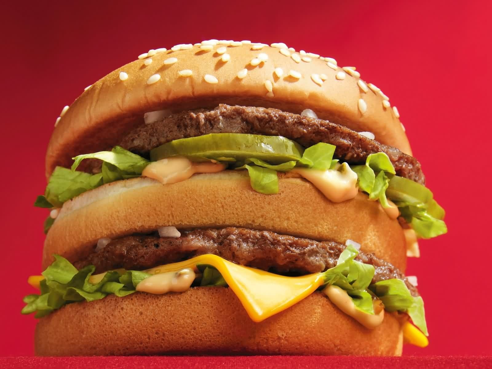 Promoções (antigo): Saiba como pagar por um Big Mac (ou Quarterão) e levar dois 