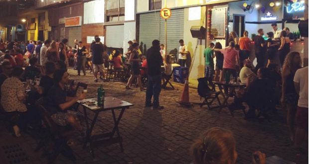 Melhores bares para um happy-hour completo na Urca