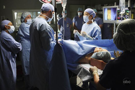 16 situações que são pra lá de normais para quem assiste séries médicas