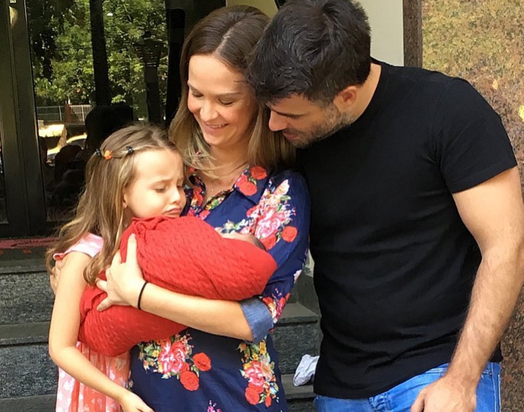 Famosas que se tornaram mães em 2016