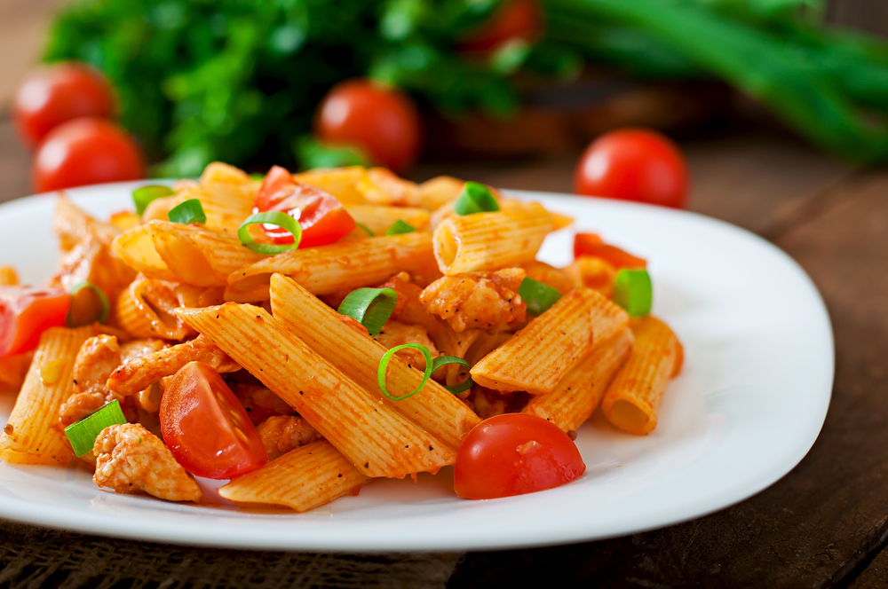 Penne com molho de tomate