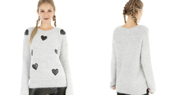 Suéter em tricô com corações cinza claro, da C&A