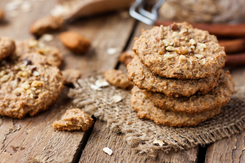 9) BISCOITOS DE CASTANHAS