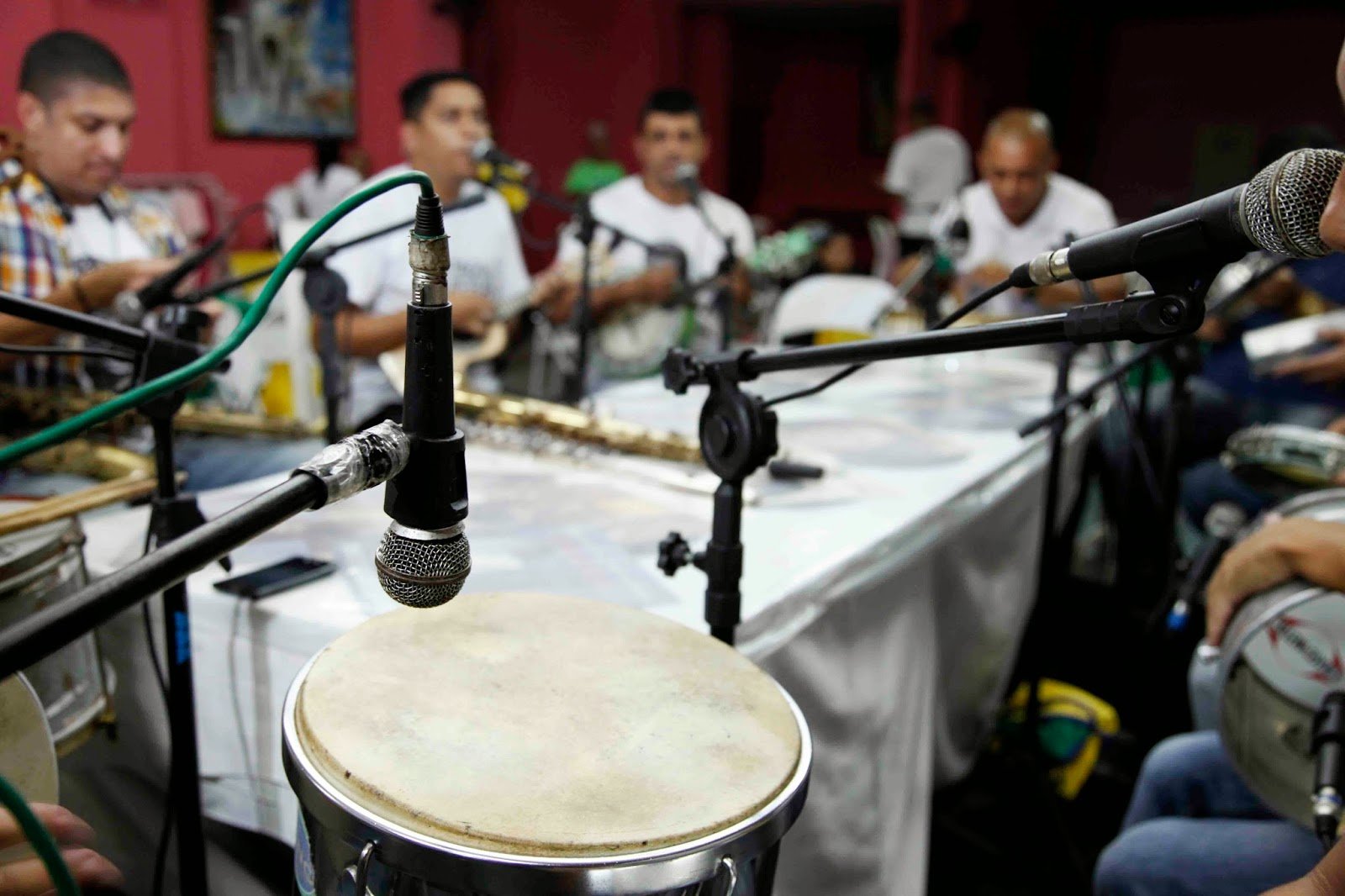 Shows: 20 sambas que não podem faltar na roda