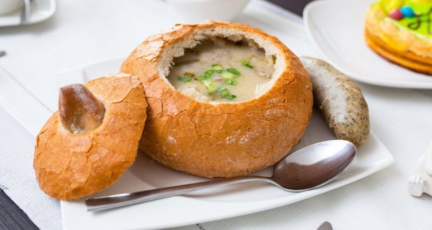 Sopa de cogumelo no pão italiano