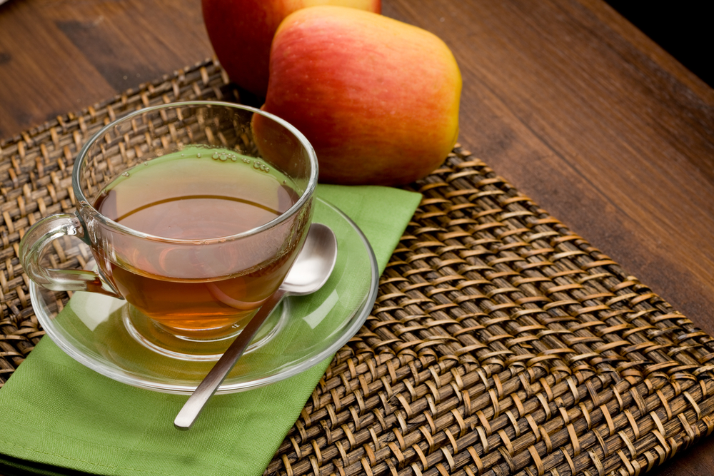 Chá de casca de maçã com gengibre 