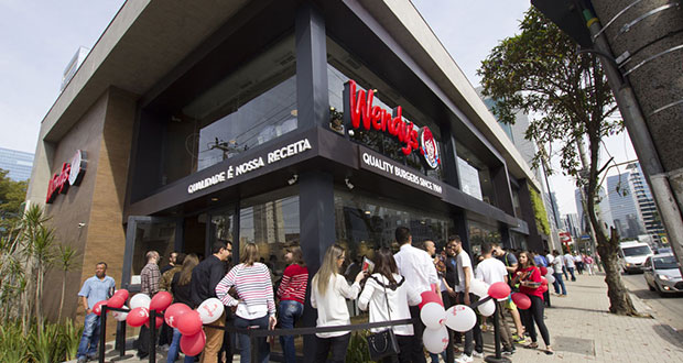 Restaurantes: Wendy's inaugura sua primeira loja em São Paulo