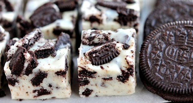 Fudge de Brigadeiro Branco com Oreo