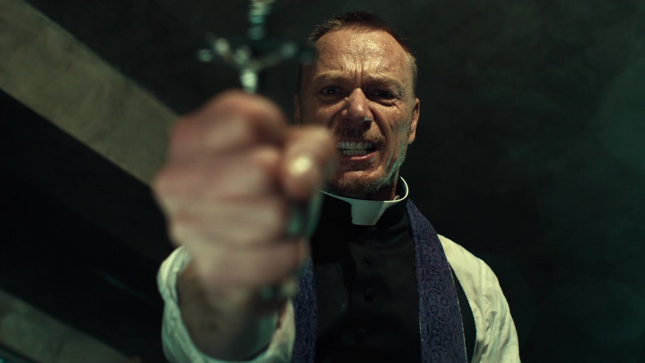 TV: Assista o novo trailer da série "O Exorcista"