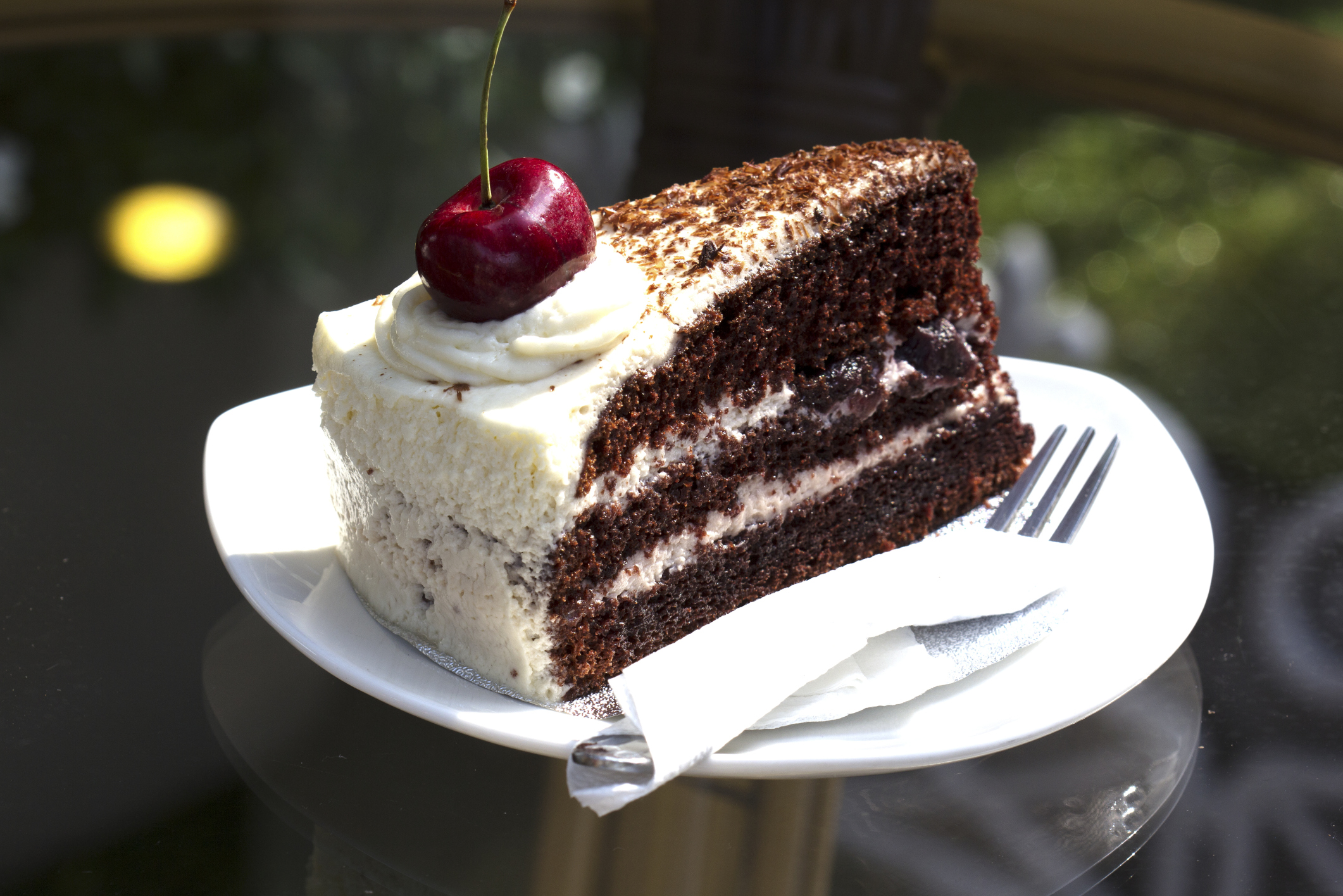 Receitas: 6 receitas de bolo trufado perfeitas para servir em festas