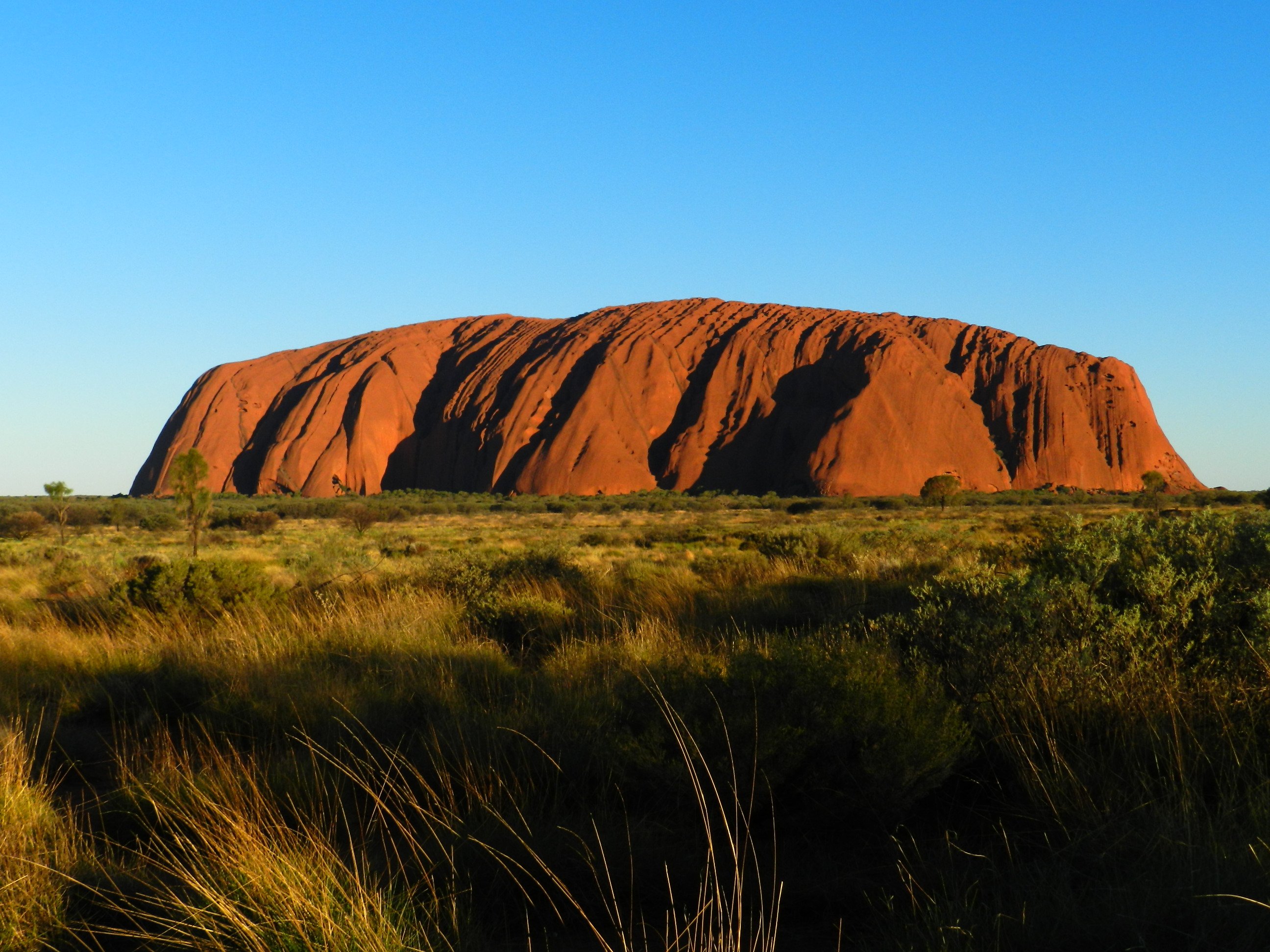 Viagens: Pela primeira vez, drone capta imagens deslumbrantes de terra sagrada de Uluru
