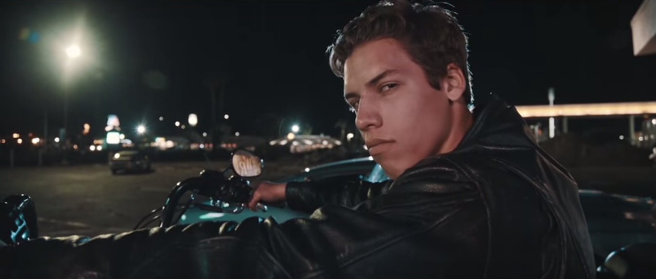 Cinema: Filho de Schwarzenegger recria cena de "O Exterminador do Futuro"