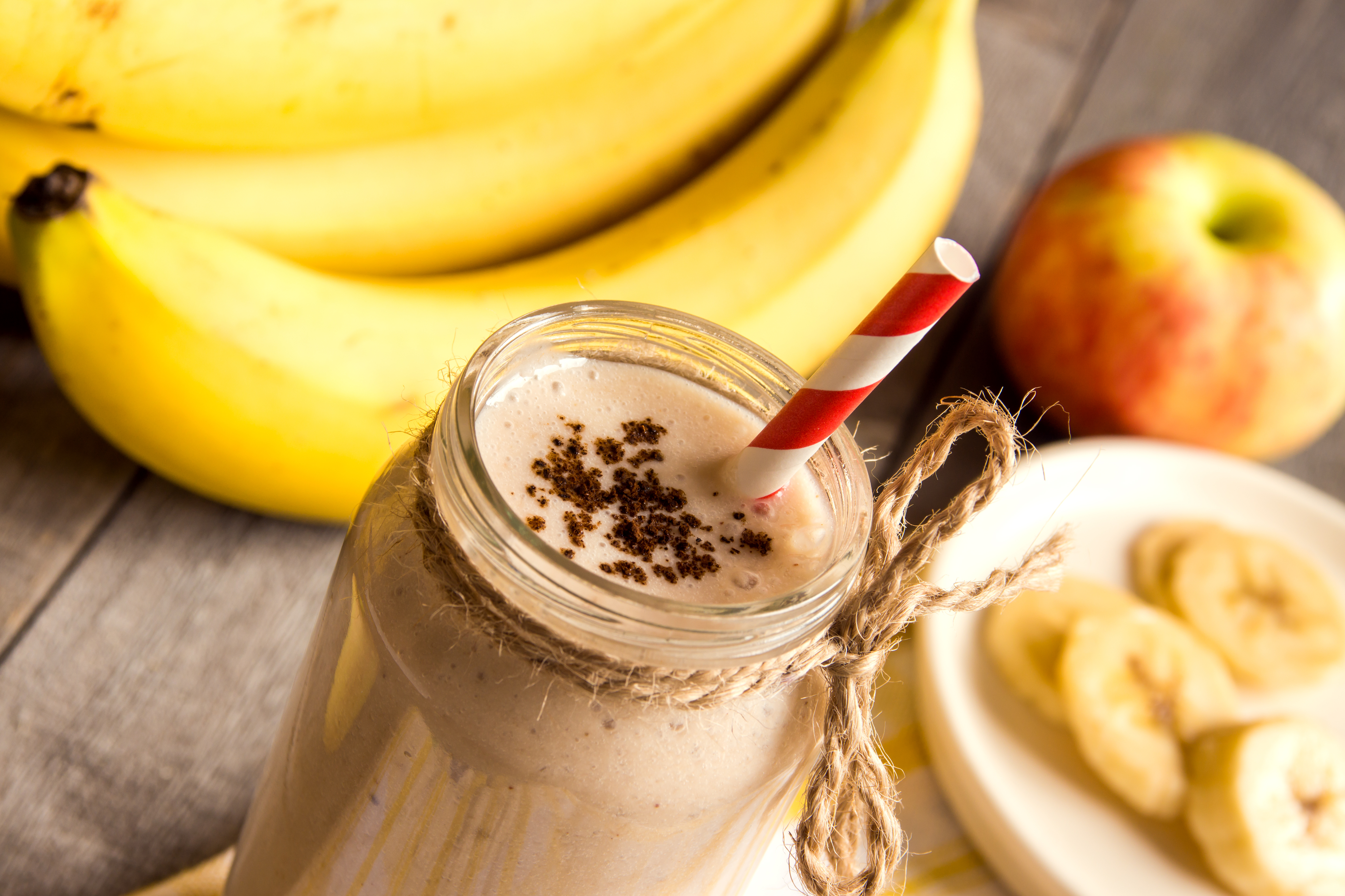 Smoothie de banana, maçã e canela